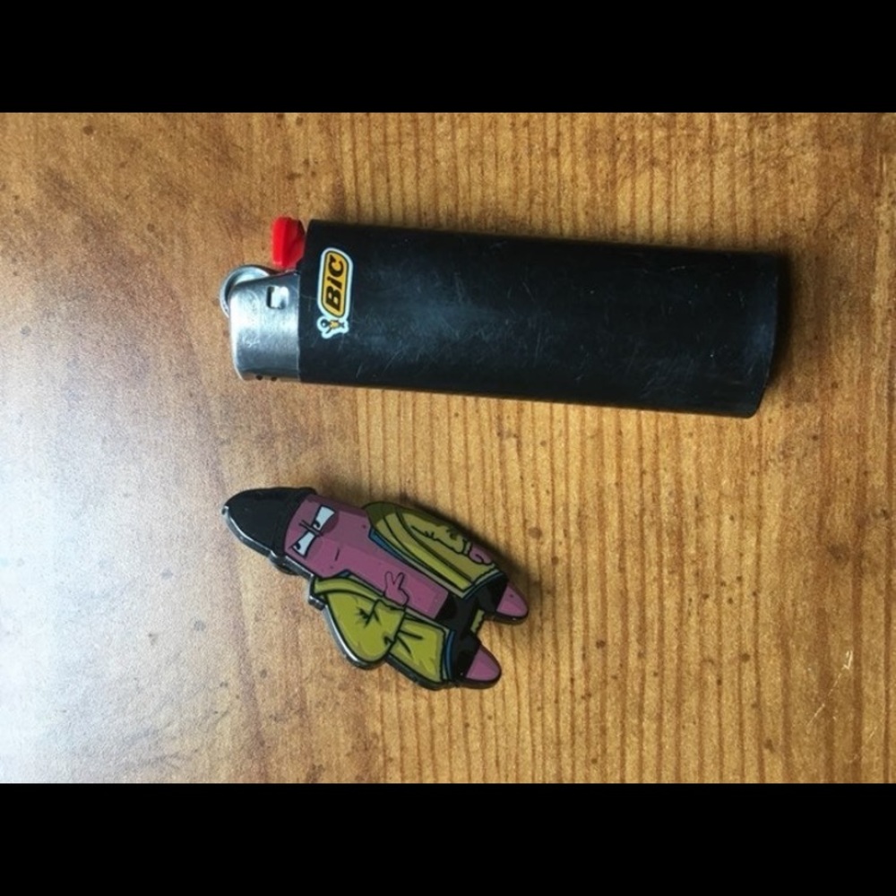 Gangsta Patrick Star Pin, Collectible - Picture 7 of 7
